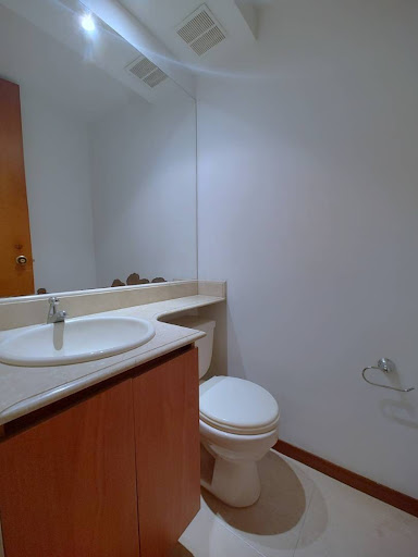 Apartamento en arriendo en Loma Benedictinos, Envigado · foto 6 de 16