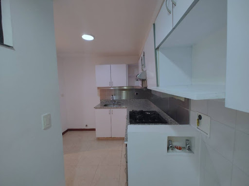 Apartamento en arriendo en Loma Benedictinos, Envigado · foto 7 de 16