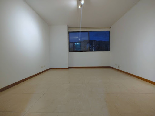 Apartamento en arriendo en Loma Benedictinos, Envigado · foto 13 de 16
