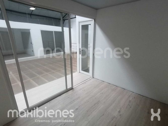 Local en arriendo en Mayorca, Sabaneta, 7 m² · foto 2 de 6