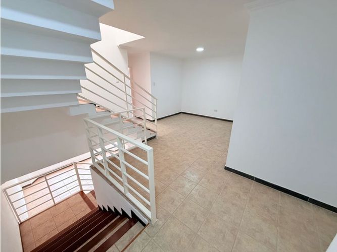 Casa de 8 alcobas en venta en Caney, Cali, 90 m² · foto 11 de 24
