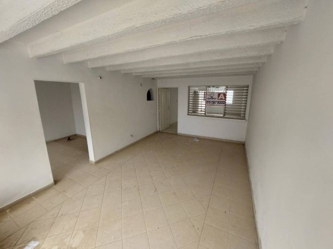 Casa de 4 alcobas en venta en Molinos Altos, Floridablanca, 256 m² · foto 3 de 18