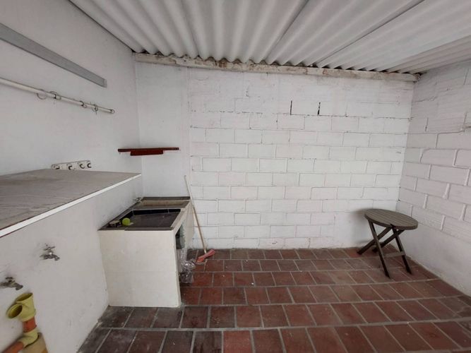 Casa de 4 alcobas en venta en Molinos Altos, Floridablanca, 256 m² · foto 5 de 18