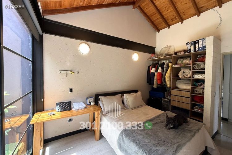 Casa de 4 alcobas en arriendo en Perico, Envigado, 220 m² · foto 23 de 24