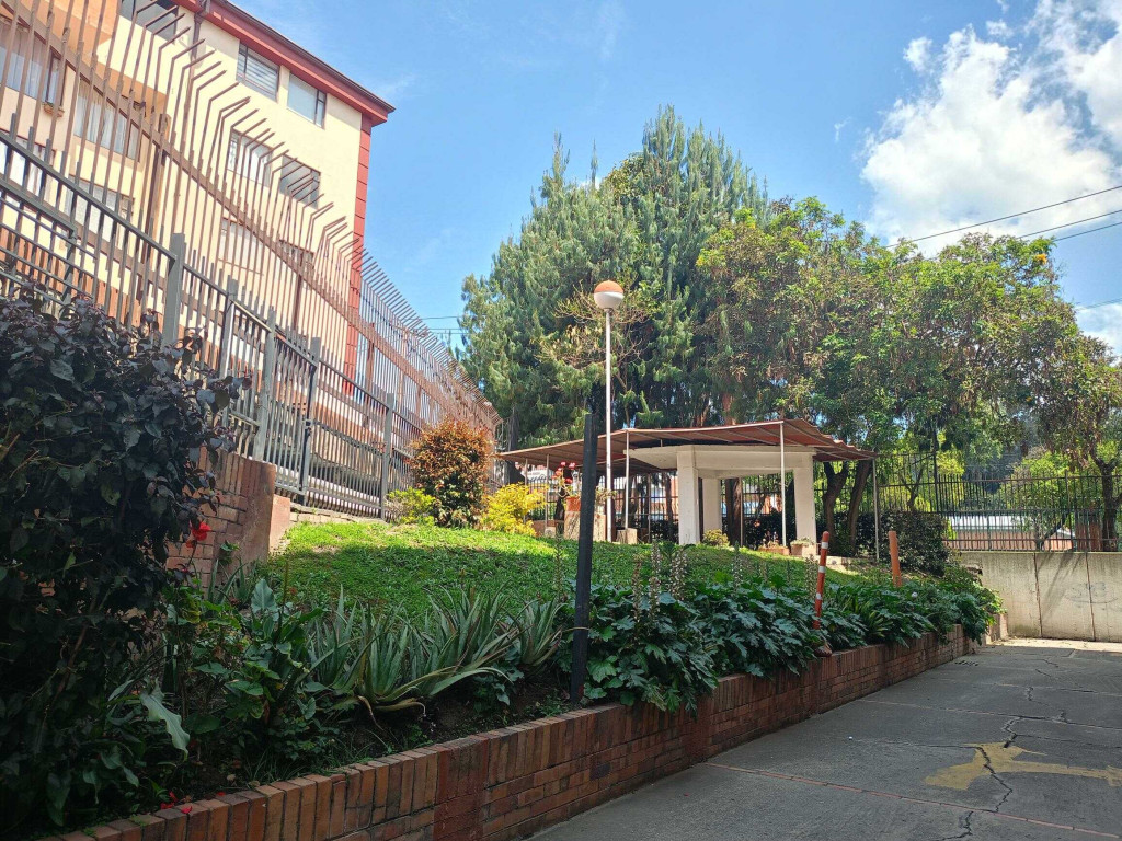Apartamento en venta en Santa Teresa, Bogotá · foto 2 de 22