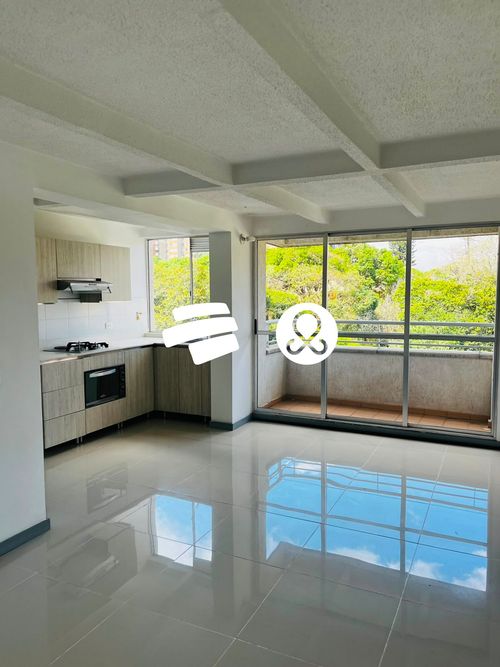 Apartamento de 3 alcobas en venta en Madera, Bello, 65 m² · foto 2 de 15