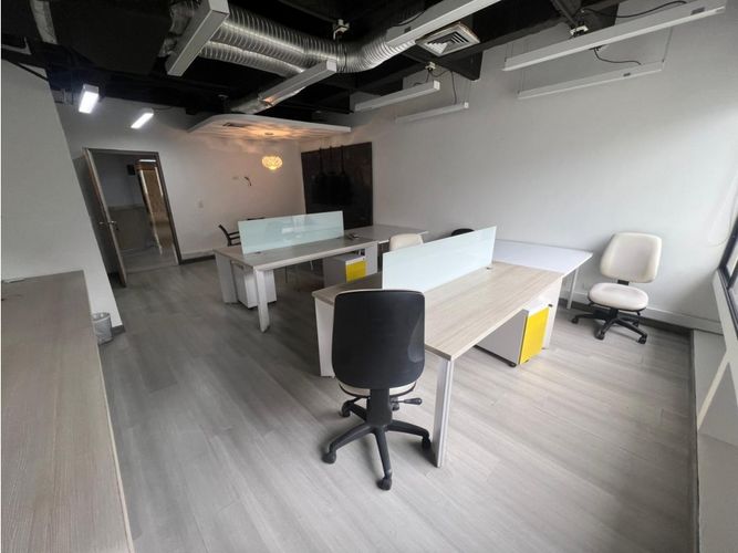 Oficina en arriendo en Milla De Oro, Medellín, 49 m² · foto 3 de 7