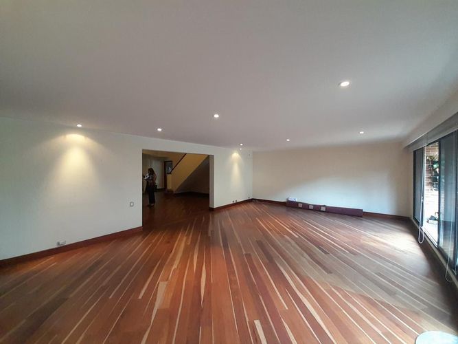 Apartamento de 3 alcobas en venta en La Cabrera, Bogotá, 441 m² · foto 9 de 24