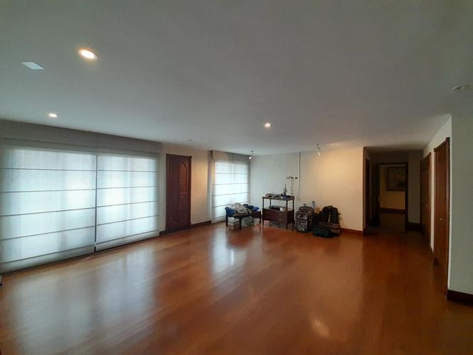 Apartamento de 3 alcobas en venta en La Cabrera, Bogotá, 441 m² · foto 17 de 24