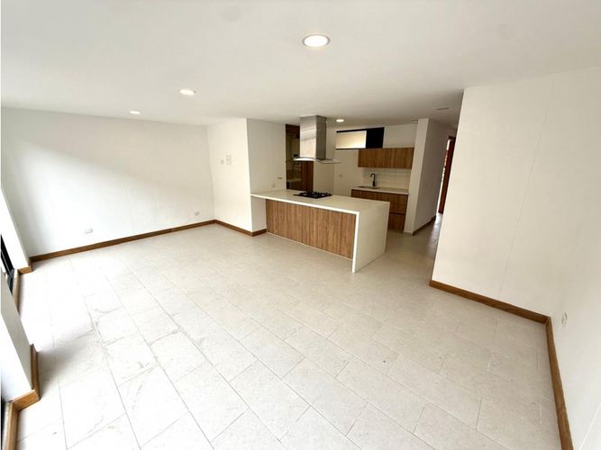 Casa de 3 alcobas en venta en La Ceja, 136 m² · foto 2 de 14