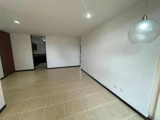 Apartamento en arriendo en Villa Carlota, Medellín · foto 3 de 18