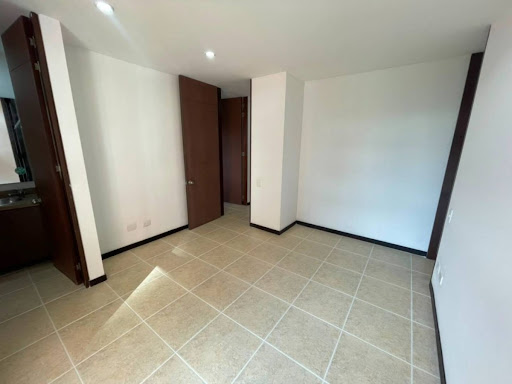 Apartamento en arriendo en Villa Carlota, Medellín · foto 15 de 18