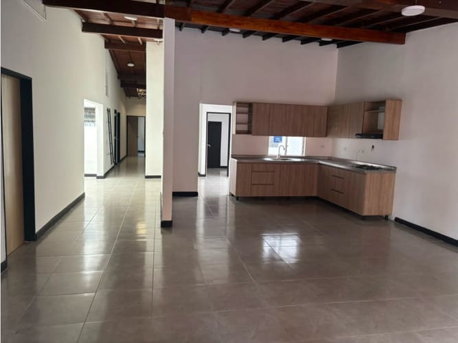 Local en arriendo en Calasanz, Medellín, 23 m² · foto 2 de 11