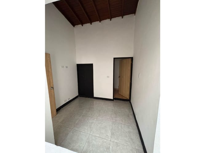 Local en arriendo en Calasanz, Medellín, 23 m² · foto 4 de 11