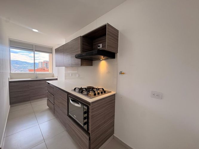 Apartamento de 3 alcobas en arriendo en Maria Auxiliadora, Sabaneta, 75 m² · foto 4 de 18