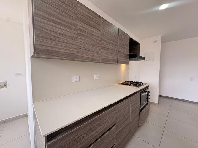 Apartamento de 3 alcobas en arriendo en Maria Auxiliadora, Sabaneta, 75 m² · foto 3 de 18