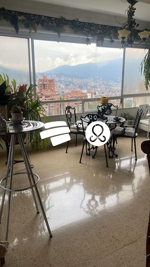 Apartamento de 3 alcobas en venta en Urbanización Las Cumbres, Medellín, 177 m² · foto 2 de 17