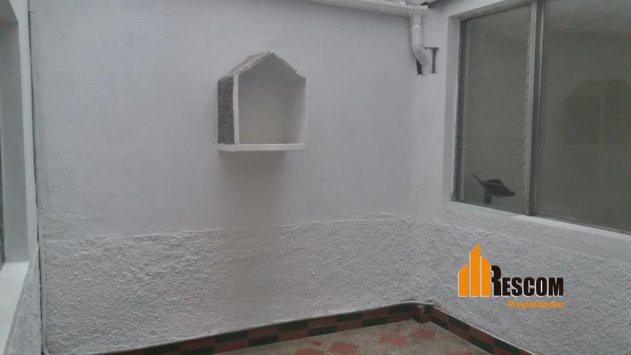 Casa de 5 alcobas en venta en Calasanz, Medellín, 196 m² · foto 9 de 19