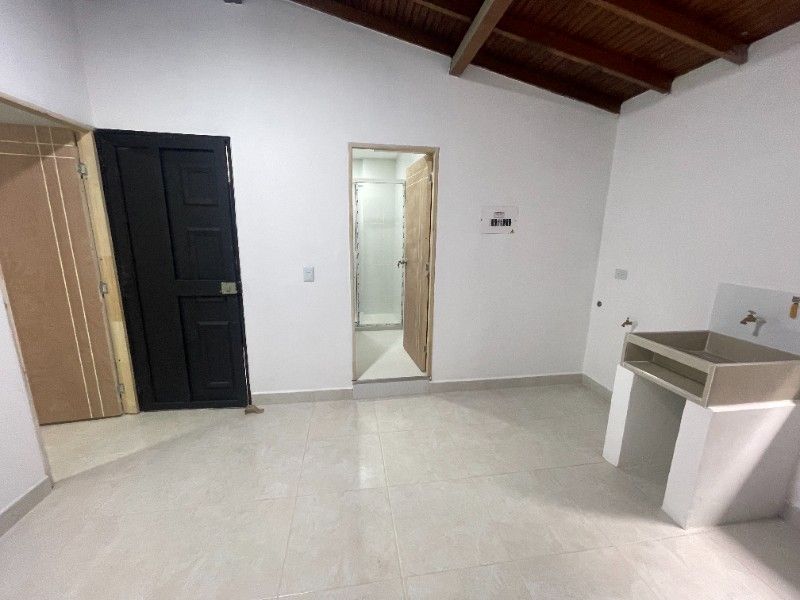 1BR Apartment in Laureles (40 m²) - 3