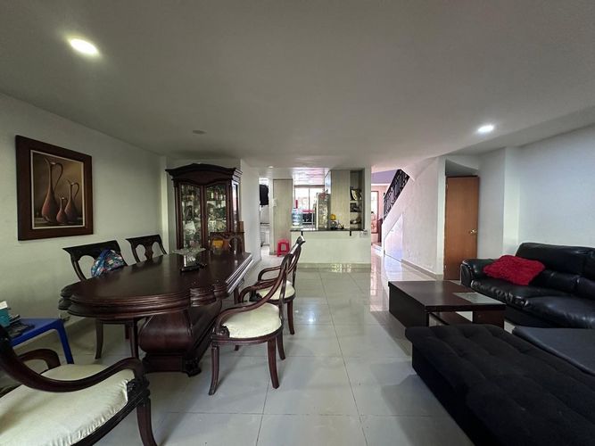Casa de 4 alcobas en venta en El Poblado, Medellín, 175 m² · foto 4 de 17