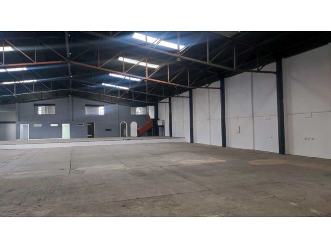 Bodega en arriendo en Fontibon, Zipaquirá, 1500 m² · foto 3 de 14