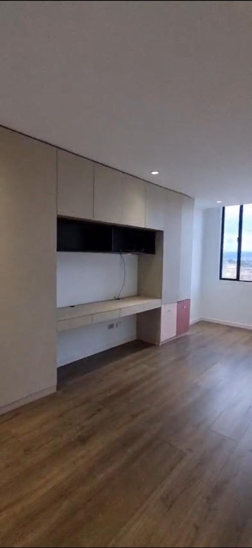 Apartamento de 4 alcobas en arriendo en Quinta Paredes, Bogotá, 260 m² · foto 10 de 19