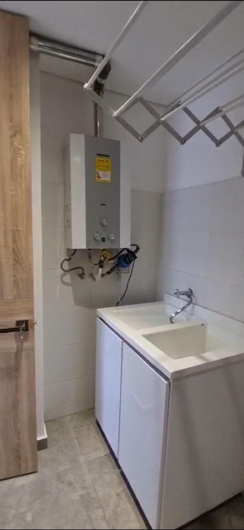 Apartamento de 4 alcobas en arriendo en Quinta Paredes, Bogotá, 260 m² · foto 18 de 19