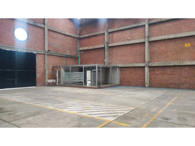 Bodega en arriendo en Siberia, Cota, 2020 m² · foto 4 de 9