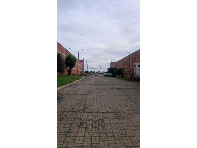Bodega en arriendo en Siberia, Cota, 2020 m² · foto 9 de 9