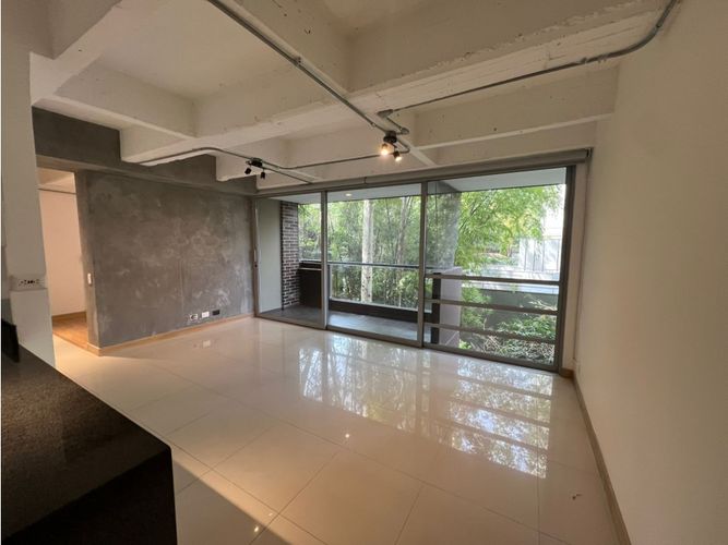 Apartamento de 2 alcobas en arriendo en Los Balsos, Medellín, 84 m² · foto 2 de 12