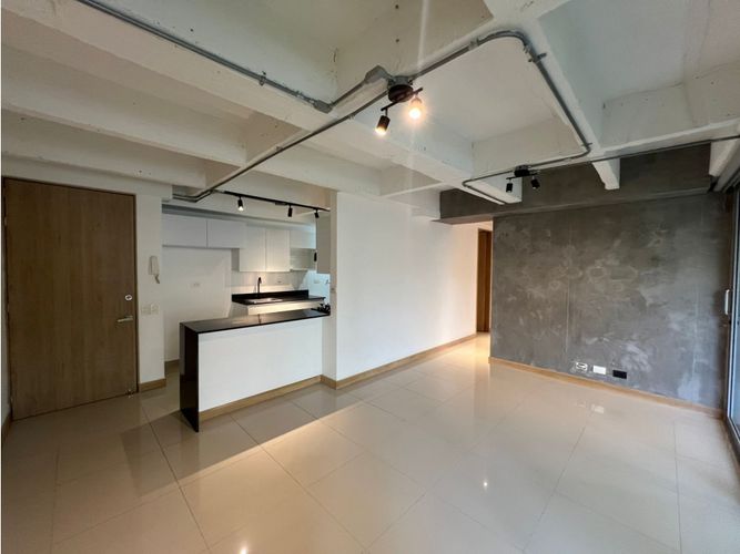 Apartamento de 2 alcobas en arriendo en Los Balsos, Medellín, 84 m² · foto 3 de 12