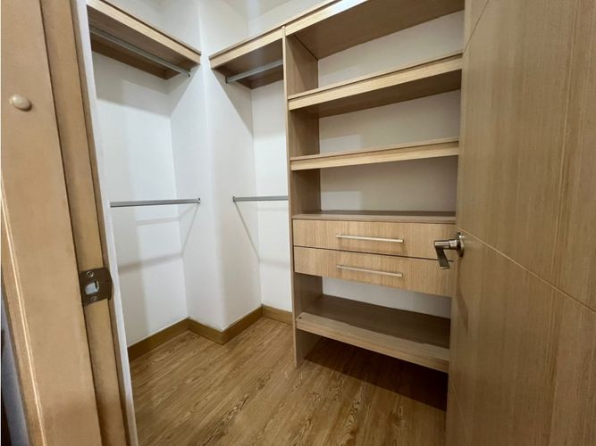 Apartamento de 2 alcobas en arriendo en Los Balsos, Medellín, 84 m² · foto 7 de 12