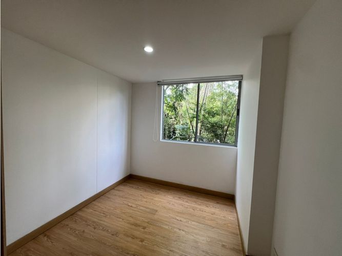 Apartamento de 2 alcobas en arriendo en Los Balsos, Medellín, 84 m² · foto 9 de 12