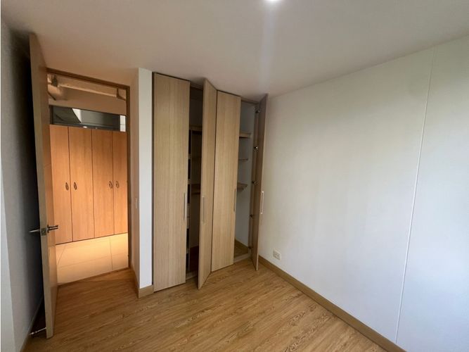 Apartamento de 2 alcobas en arriendo en Los Balsos, Medellín, 84 m² · foto 10 de 12