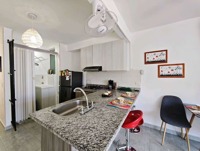 Apartamento de 2 alcobas en venta en Aqualina, Girardot, 50 m² · foto 2 de 18
