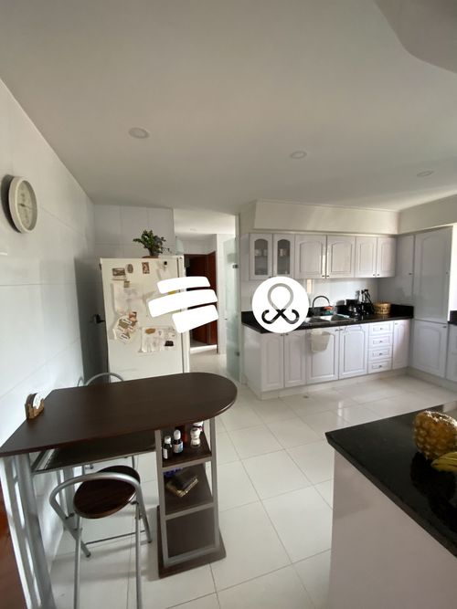 Apartamento de 3 alcobas en venta en San Patricio, Bogotá, 192 m² · foto 7 de 24