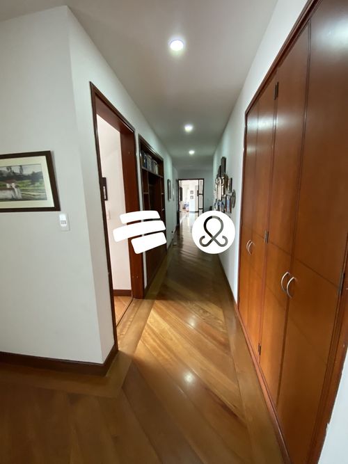 Apartamento de 3 alcobas en venta en San Patricio, Bogotá, 192 m² · foto 11 de 24