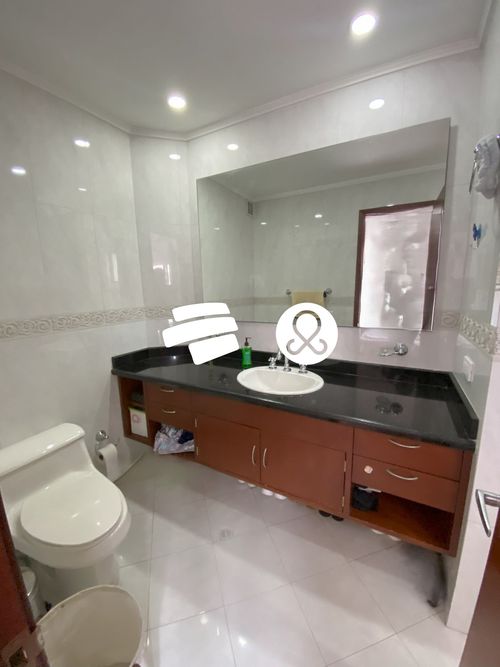 Apartamento de 3 alcobas en venta en San Patricio, Bogotá, 192 m² · foto 13 de 24