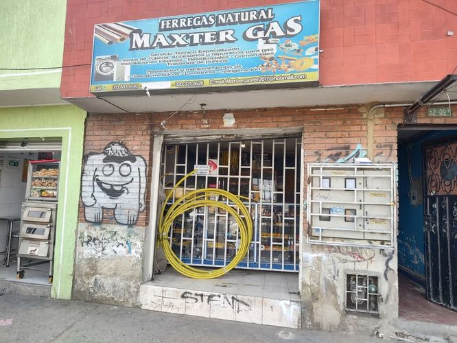 Casa de 4 alcobas en venta en Ismael Perdomo, Bogotá, 319 m² · foto 4 de 4