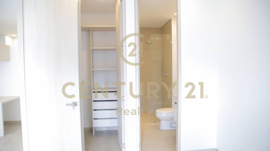 Apartamento de 1 alcoba en venta en Chico Norte, Bogotá, 56 m² · foto 10 de 14