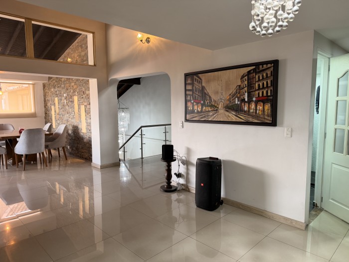 Apartamento en venta en El Poblado, Medellín · foto 5 de 24