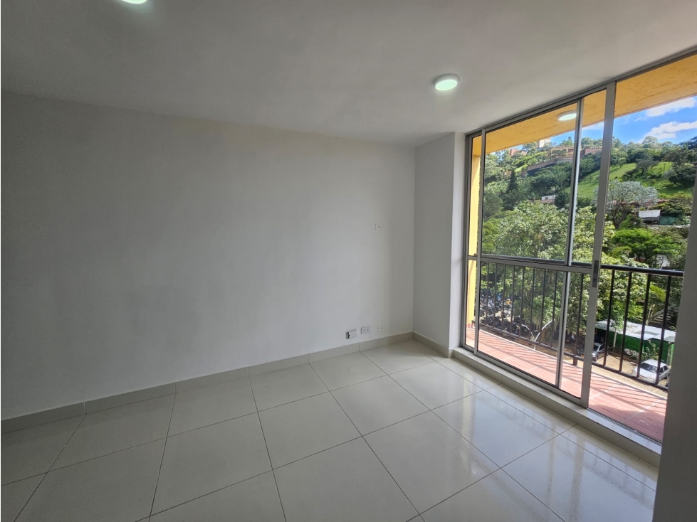 Apartamento en venta en Caqueta, La Estrella · foto 22 de 24