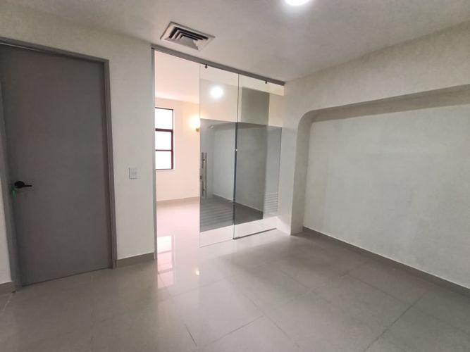 Oficina en arriendo en El Poblado, Medellín, 88 m² · foto 3 de 20