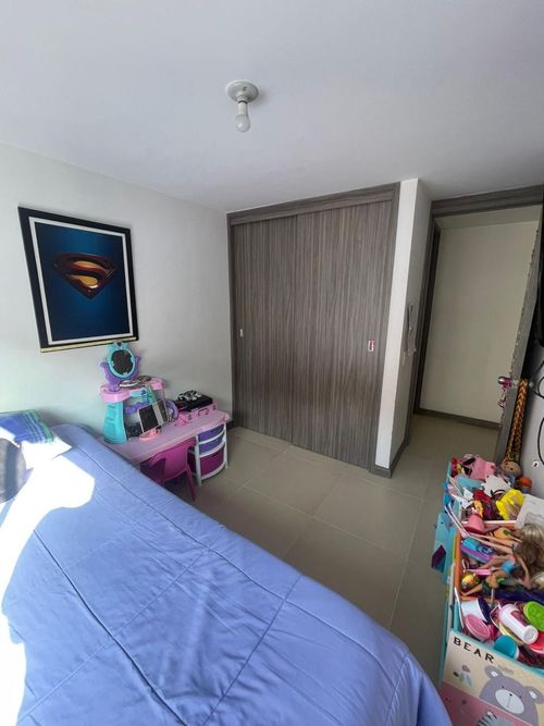 Apartamento de 2 alcobas en venta en Lorena, Medellín, 78 m² · foto 10 de 14