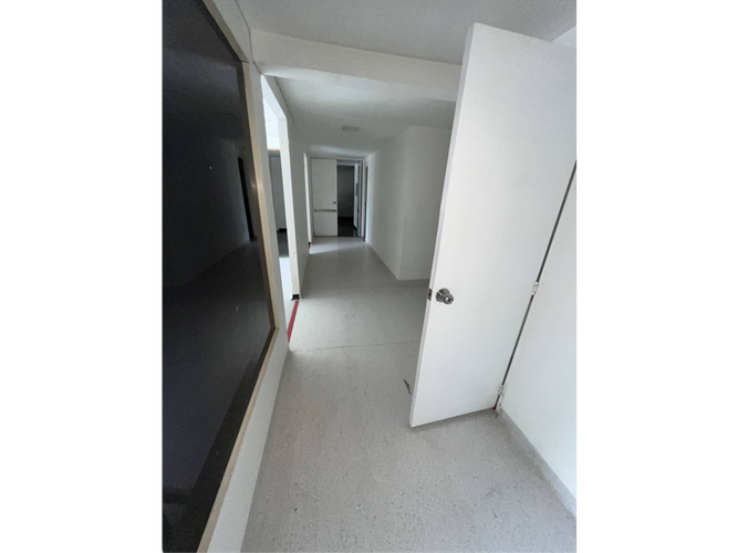 Edificio en venta en San Vicente, Cali, 1100 m² · foto 13 de 24