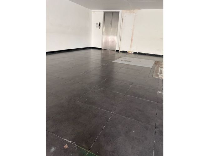 Edificio en venta en San Vicente, Cali, 1100 m² · foto 20 de 24