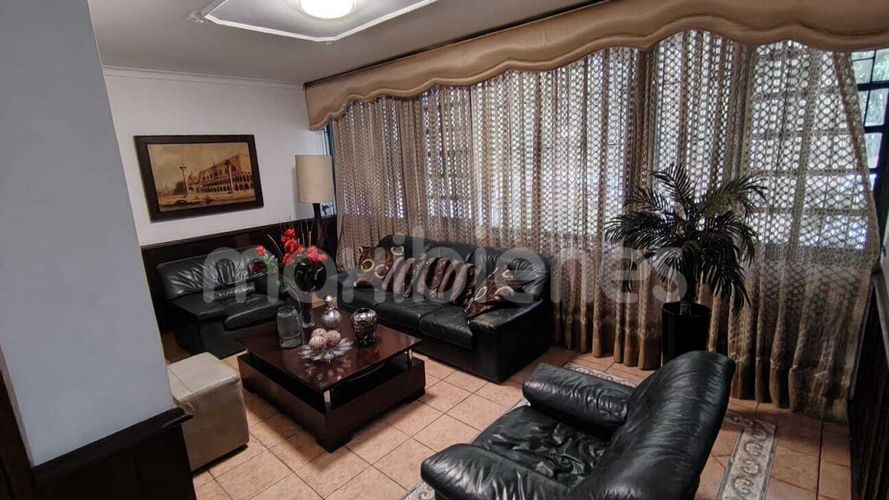 Casa en venta en Villagrande, Envigado · foto 5 de 9