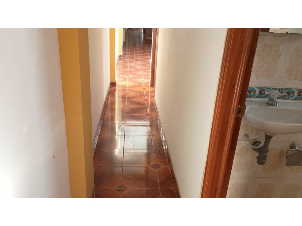 Casa en venta en Sector Plaza De Bolivar, Pereira · foto 2 de 10