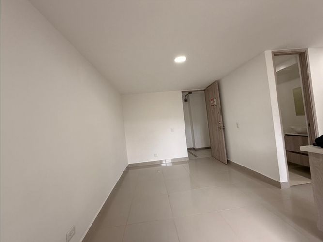 Apartamento de 2 alcobas en venta en Loma De San Jose, Sabaneta, 48 m² · foto 4 de 18