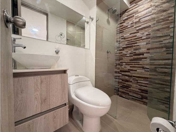 Apartamento de 2 alcobas en venta en Loma De San Jose, Sabaneta, 48 m² · foto 7 de 18